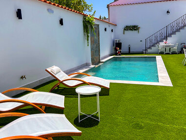 Hotel Boutique Iulia 5*: 1 noche con desayuno y botella de vino