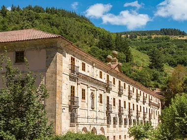 ¡Escapada a la montaña! 1 noche en el Parador de Corias 4* para 2