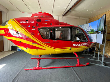 Sensations fortes aux commandes d'un simulateur d'hélicoptère dans le canton de Zurich