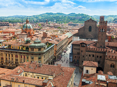 A Bologna in grande stile con 1 notte in Appartamento e bottiglia di Prosecco per 2