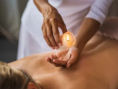 Percorso Spa e romantico massaggio con candela a Catania