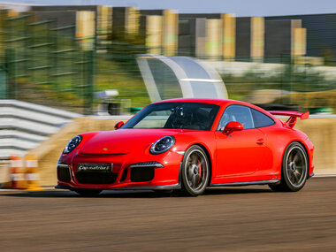 Stage de pilotage : 4 tours sur le circuit de Mettet en Porsche 991 GT3