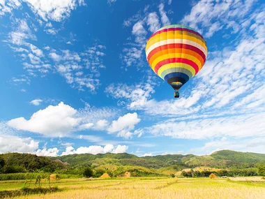 Vuelo en globo de 1 hora para 1 niño en Almodóvar del Río, Córdoba