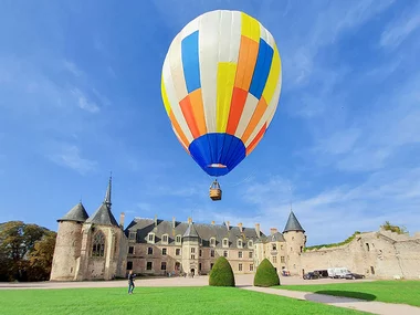 Heissluftballonfahrt für 2 Personen über das Schloss La Palice