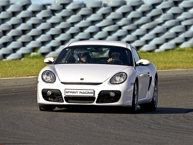 Stage de pilotage : 5 tours sur le circuit de Mettet en Porsche Cayman S