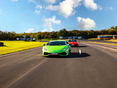 3 omgange på racerbane som co-driver i Lamborghini Huracan