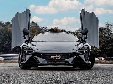 1 giro alla guida di una McLaren Artura Performance sul Circuito di Castelletto di Branduzzo