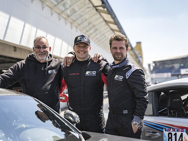 Grenzenloses Adrenalin bei 4 Runden auf der Rennstrecke Spa-Francorchamps in Belgien