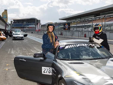 Mercedes oder Porsche? 4 Runden Renntaxi auf dem Nürburgring