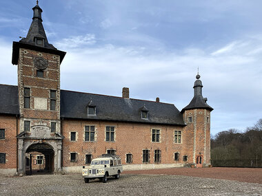 Overnacht in een Land Rover op het landgoed van kasteel Rixensart