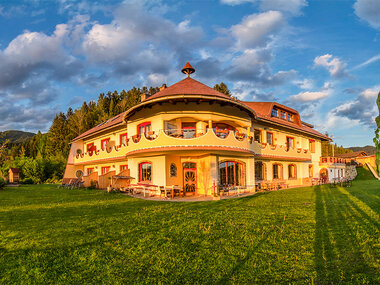 3 Tage Entspannung in der österreichischen Berg-Oase mit 2 Übernachtungen, Dinner und Saison-Erlebnis