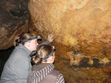 Unterirdische Expedition bei einer Höhlentour in Königstein für 2 Personen