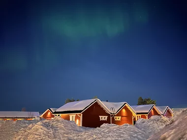 3 Übernachtungen in Rovaniemi mit Schneemobiltour zu den Nordlichtern und Santa-Claus-Dorf-Besuch