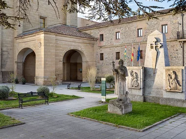 Escapada en el Parador Santo Domingo Bernardo de Fresneda: 2 noches con desayuno buffet