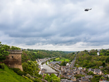 Vol en hélicoptère de 30 min au-dessus de Dijon et ses environs