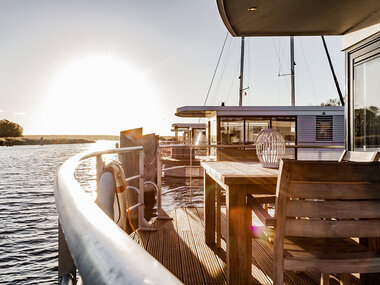 Hausboot-Idylle im Weserbergland mit Eintritt ins Duft- und Aromahaus & Wesertherme