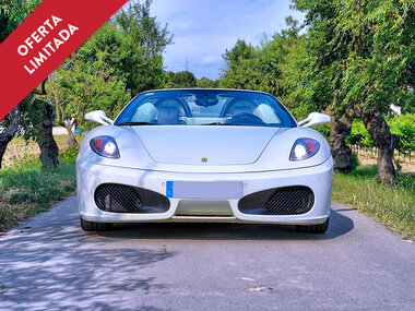 Ruta de 20 km en Ferrari F430 Spider en Navarra para 2 personas