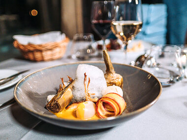 Cena gourmet per 2 persone alla Brasserie Alpine Rochegrise dello Chalet RoyAlp Hôtel & Spa 5*