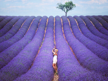 Sulle strade profumate della Provenza con un viaggio in auto di 2 notti in hotel 3*