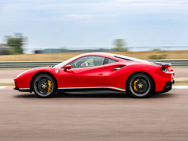 Stage de pilotage : 2 tours de circuit au volant d'une Ferrari 488 GTB