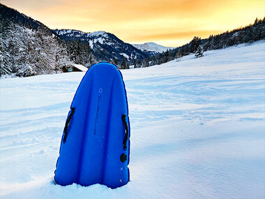 Schneeschuhwanderung mit Airboarding für 2 im Allgäu