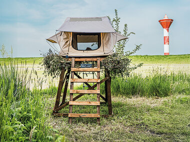 Sternenlicht und Schlafsack: Dachzeltcamping in Deutschlands Natur