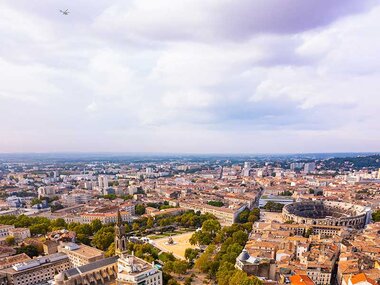 Vol en hélicoptère de 30 min au-dessus de Nîmes et ses environs