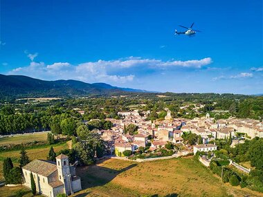 Vol en hélicoptère de 20 min pour 2 personnes au-dessus des villages du Luberon