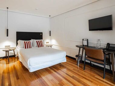 Un plan romántico en Hotel Hita 4*, Navacerrada: 1 noche, cena y spa para 2 personas