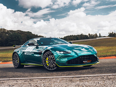 Stage de pilotage : 2 tours de circuit au volant d'une Aston Martin Vantage F1 Edition