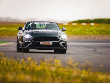 Stage de pilotage : 2 tours de circuit au volant d'une Ford Mustang Bullitt