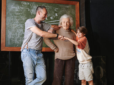 Eintritt zu Madame Tussauds Berlin für 2 Erwachsenen und 1 Kind