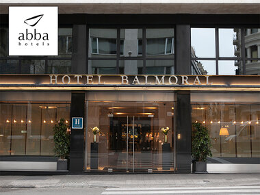 1 noche, desayuno y botella de cava en Hotel Balmoral 4*, Barcelona