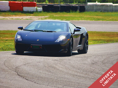 Autodromo di Busca: 2 incredibili giri su Ferrari 458 e Lamborghini Gallardo con video ricordo