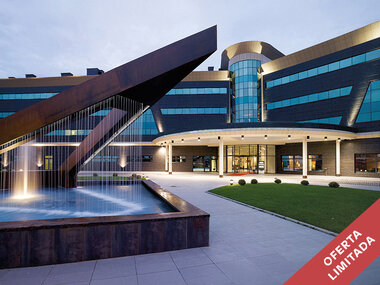 Nochevieja en URH Zen Balagares Hotel & Spa 4*S, Asturias: 1 noche, cena, cotillón y barra libre para 2