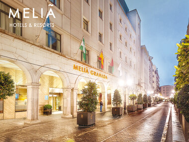 Meliá Granada 4*: 1 noche con desayuno para 2 personas