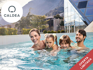 Diversión en familia en Caldea: acceso Classic de mañana de 3h para 2 adultos y/o 1 niño gratis