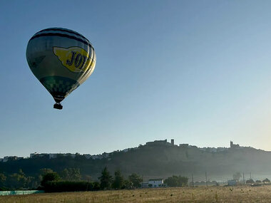 ¡Badajoz desde las alturas!: 1 vuelo en globo de 1h para 2 personas