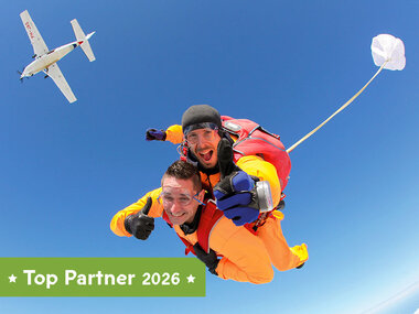 Saut en parachute en tandem à près de 3 000 m en Zélande