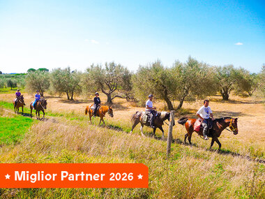 A spasso per la Maremma in sella: 1 passeggiata a cavallo per 4 persone