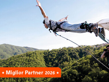 1 salto singolo di Bungee Jumping con video e 1 ingresso di 3h al Parco Avventura Veglio