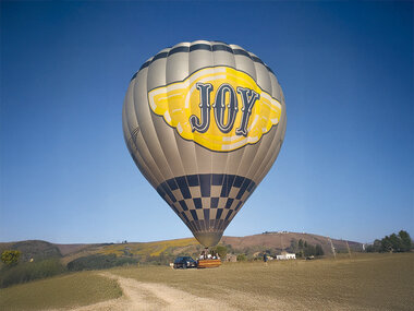 ¡Descubre Arcos de la Frontera!: 1 vuelo en globo de 1h para 2 personas