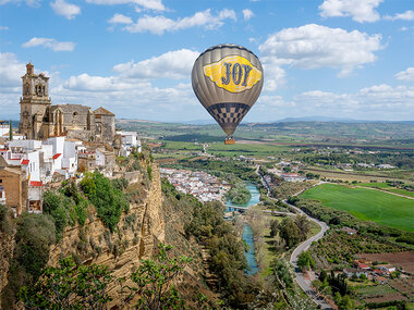 ¡Descubre Arcos de la Frontera!: 1 vuelo en globo de 1h para 1 persona