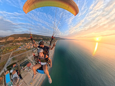 Volo tandem con brindisi sulla Calabria ionica