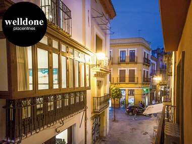 2 noches en habitación superior con desayuno en Welldone Placentines, Sevilla