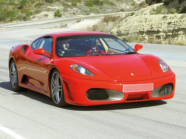Conduce 7km en Ferrari F430 F1 por carretera abierta en Madrid