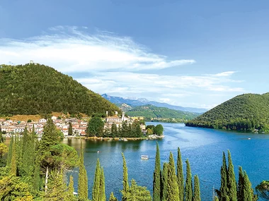 Insieme al Lago di Piediluco: tour in battello, passeggiata in bici e degustazione per 2