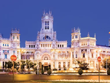 Amigo Tours - Madrid: tour nocturno a pie con espectáculo flamenco