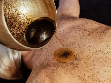 Parenthèse relaxante : massage d'1h15, exfoliation de 30 min et accès à l'espace bien-être
