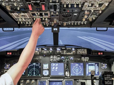 Simulatore di volo panoramico in Boeing 737 con iFly